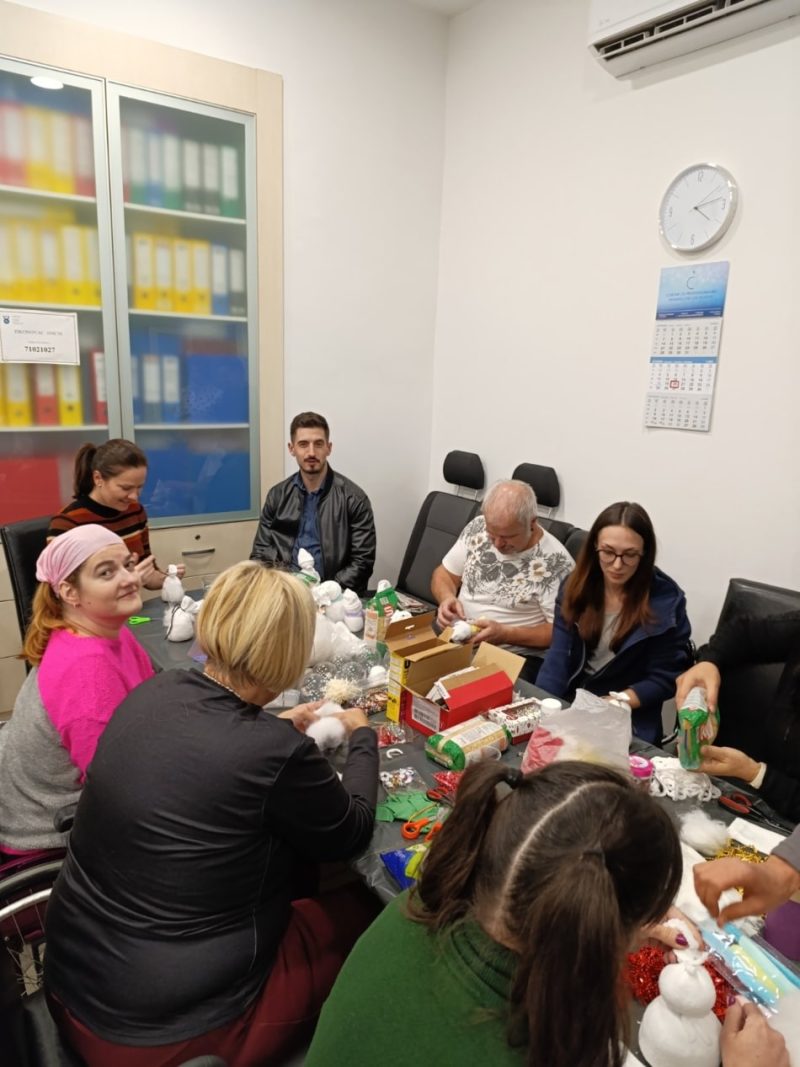 Kreativna-radionica-–-u-susret-obiljezavanju-Medunarodnog-dana-osoba-s-invaliditetom-uomd-rijeka-5