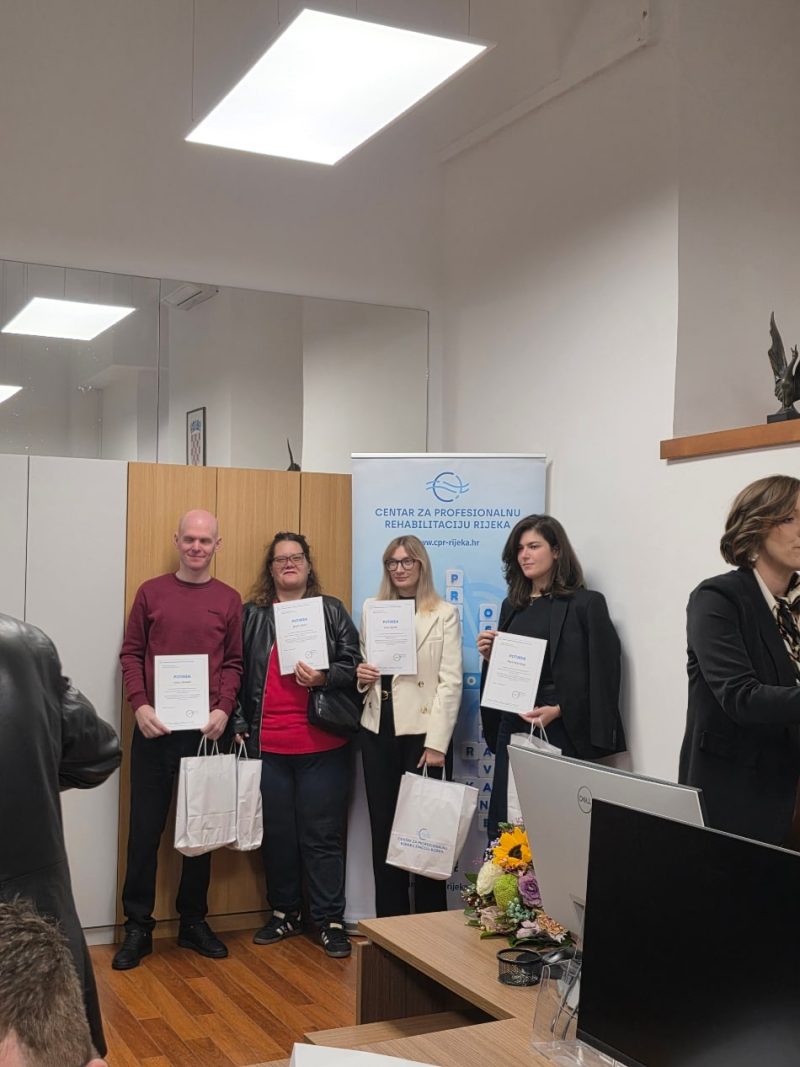Zavrsna-svecanost-3.-generacije-Virtualne-radionice-Centra-za-profesionalnu-rehabilitaciju-Rijeka-uomd-rijeka-8