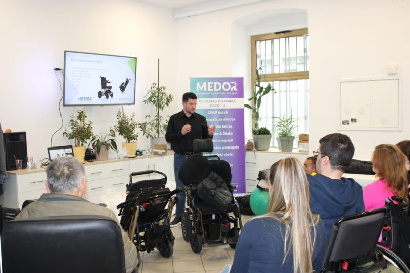 Informativno-predavanje-o-suvremenim-ortopedskim-i-medicinskim-pomagalima-uomd-rijeka-7